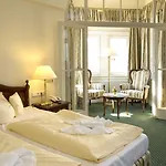 Haus Hainstein Ξενοδοχείο 3*