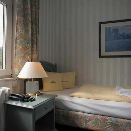 Haus Hainstein فندق إيزيناخ